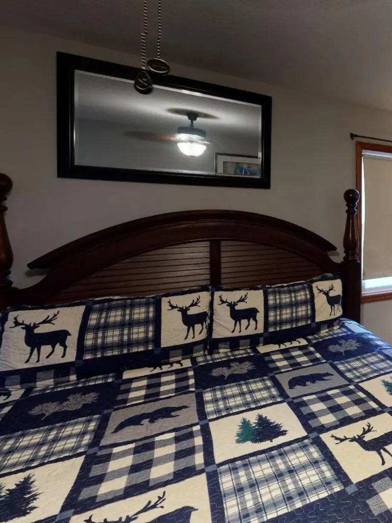 Grand Tara Lodge Bedroom